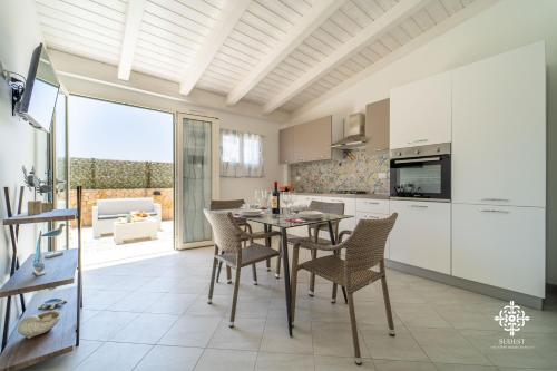 Dapur atau dapur kecil di Borgo Marino Beach Residence