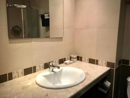 Ένα μπάνιο στο Vadim Apartments in Panorama Beach Vigo Nessebar