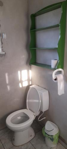Vonios kambarys apgyvendinimo įstaigoje Los furgones de Areco