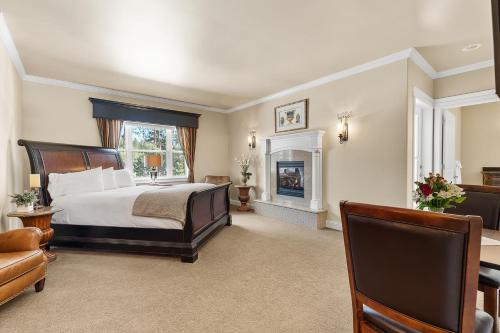 Ένα ή περισσότερα κρεβάτια σε δωμάτιο στο Summer Creek Inn