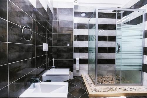 Gallery image of Hotel Picasso in Vlorë