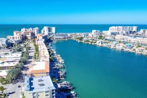 an aerial view of a city next to the water at Waterfront -3BR - 2Kings -Pool Balcony - Beach in Clearwater Beach