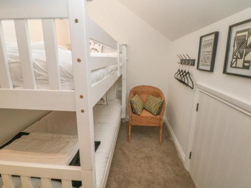 Dviaukštė lova arba lovos apgyvendinimo įstaigoje Willow Cottage