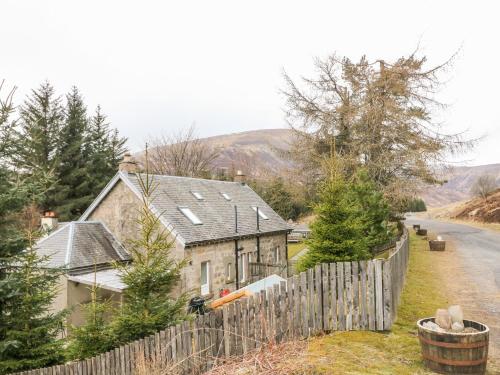 1 Station Cottages