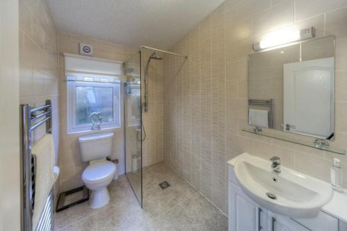 Koupelna v ubytování The Warren D7