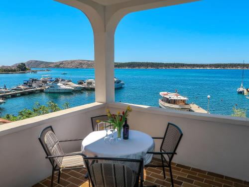 Apartment Ana-2 by Interhome