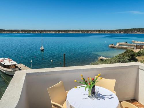 Apartment Ana-3 by Interhome