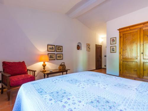Postel nebo postele na pokoji v ubytování Holiday Home Bardeggiano - Caterina 6 by Interhome