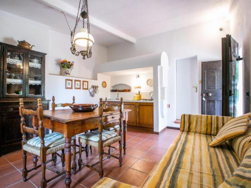 Dapur atau dapur kecil di Holiday Home Bardeggiano - Caterina 7 by Interhome