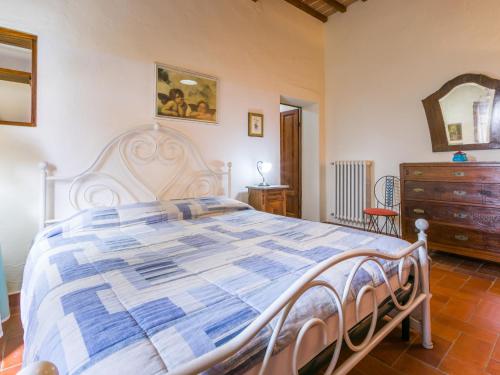 Postel nebo postele na pokoji v ubytování Apartment Giuggiolo 4 by Interhome