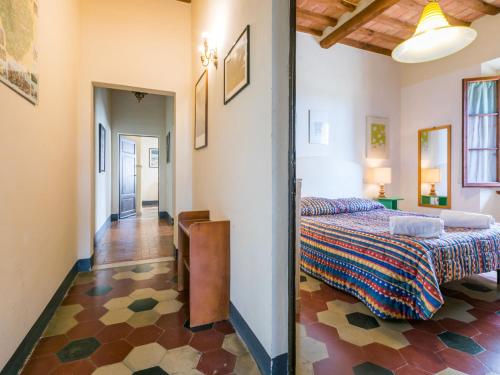 Postel nebo postele na pokoji v ubytování Apartment Giuggiolo - Giuggiolo 5 by Interhome