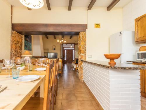 Dapur atau dapur kecil di Holiday Home Cal Juan by Interhome