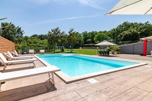 Πισίνα στο ή κοντά στο Villa Vacanze La Quercia
