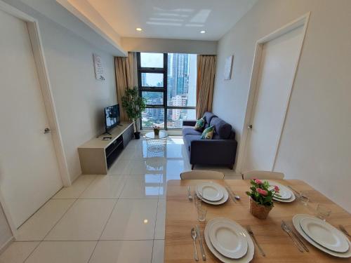 Coin salon dans l'établissement The Robertson Bukit Bintang by WEEGO Homes