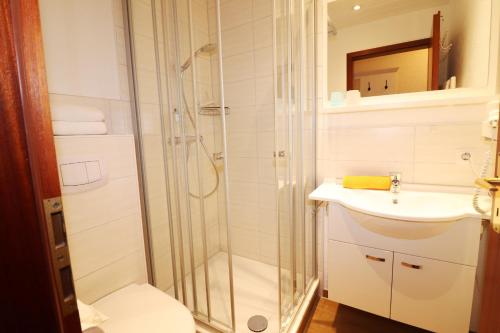 Vannituba majutusasutuses Haus Laura Wohnung 2