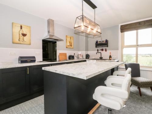 West Wing Apartment – Photos 5