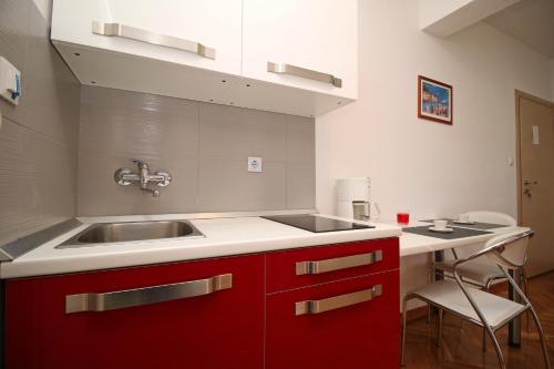 Nhà bếp/bếp nhỏ tại Apartments Mila