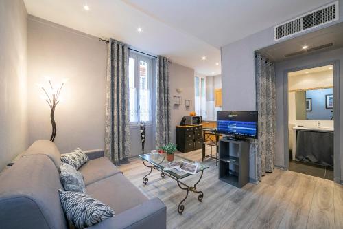 Suite Notre Dame Apartments - Happy Rentals