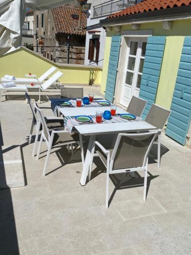 Fotografia z galérie ubytovania Spacious 2 storey apartment old town Mali Lošinj v Mali Lošinj