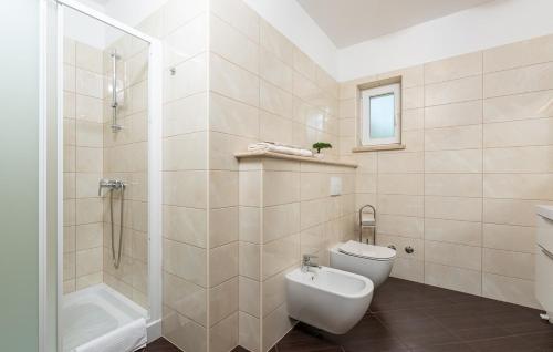 Ένα μπάνιο στο Holiday House Mateo with Private Pool