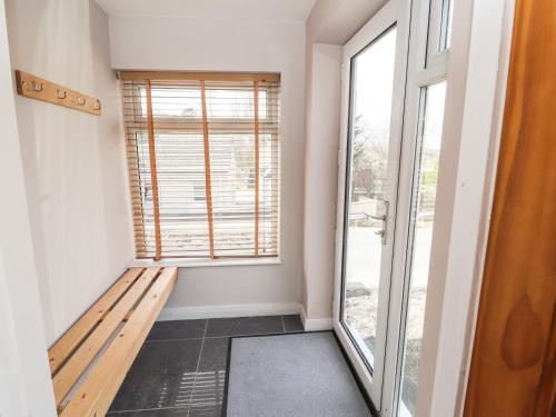 27 Green Road – Photos 3
