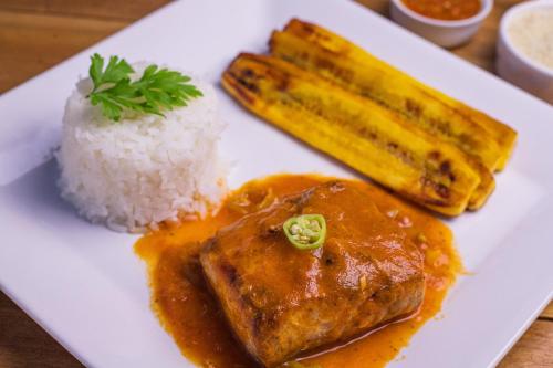 Makanan di atau berdekatan inn ini
