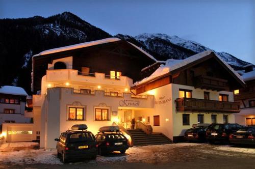 Nespecifikovaný výhled na hory nebo výhled na hory při pohledu z hotelu