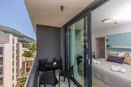 Sunny LOL Port Apartments in the city centre