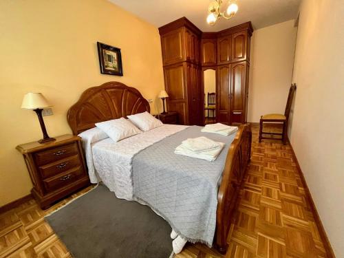 Posteľ alebo postele v izbe v ubytovaní Apartamento en A Pontenova