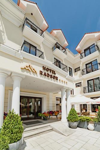 a hotel rendering of the hotel radiance at Radsor Hotel in Râşnov