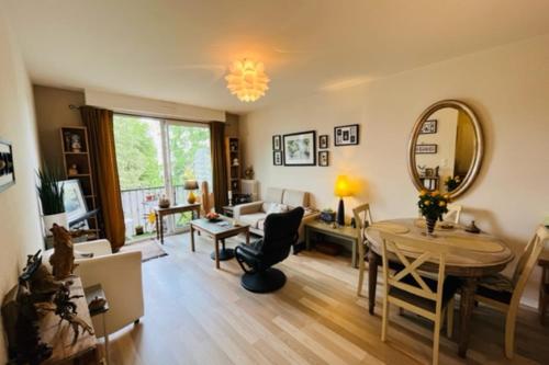 Sublime 45 M Bright And Decorated With Balcony