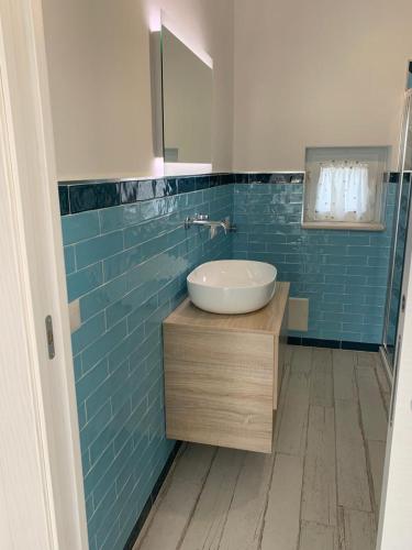 Ένα μπάνιο στο LA CASA DI PIETRA