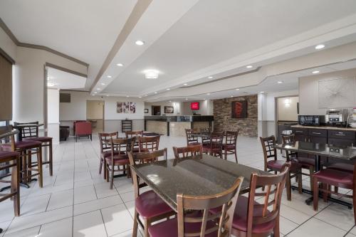 Restaurace v ubytování Red Roof Inn & Suites Jacksonville, NC