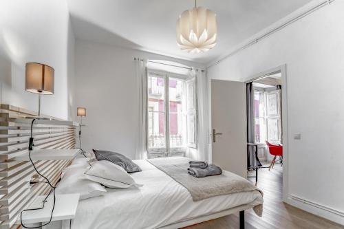 Postel nebo postele na pokoji v ubytování 3.2 Apartamento Coma Oriola