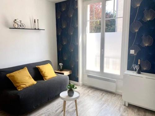 Zdjęcie z galerii obiektu Superbe studio proche du centre-ville de Reims w mieście Reims