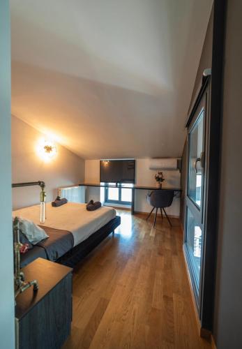 Modern Loft 50m from Metro