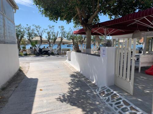 pension Violeta studio residence at Livadia beach