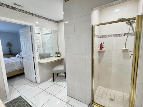 Koupelna v ubytování Perfect Family Vacation House with Private Pool