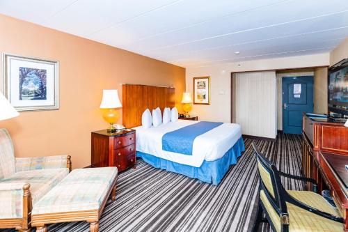 Postel nebo postele na pokoji v ubytování Metro Points Hotel Washington North