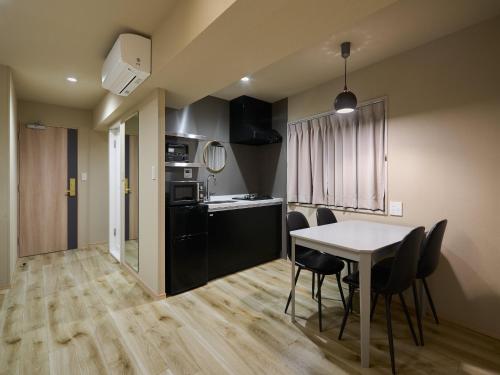 Dapur atau dapur kecil di Shinjuku City Hotel N.U.T.S Tokyo