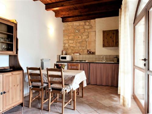 Spacious apartment in Modica with shared pool – Photos 3