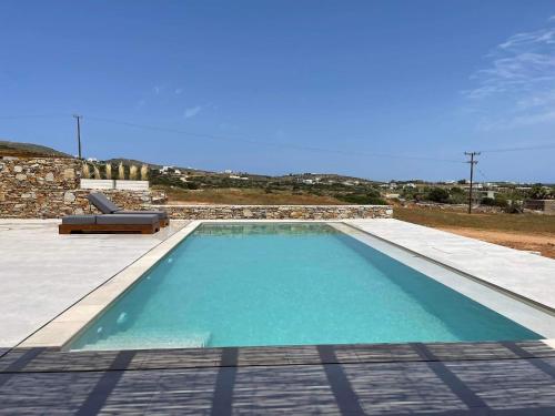 Πισίνα στο ή κοντά στο Levantes Villa Panagia beach