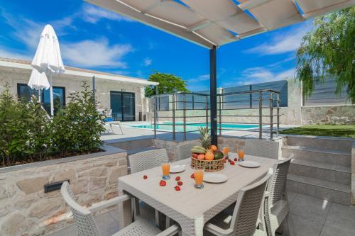 Lea Villa - Brand New Modern Villa