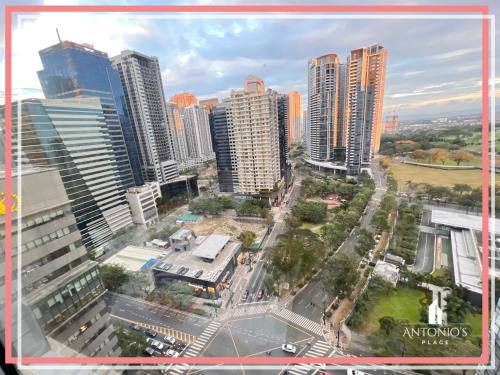 Panoramic View of City 1BR Loft Unit FREE WIFI & NETFLIX at Fort Victoria BGC