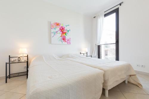 Modern 3 bedroom 3 bathroom apartment for rent near Cannes Old Town walking distance to Palais - 2000