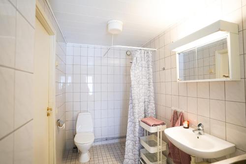 Koupelna v ubytování Frost Longstay Sundellsgatan 3 C