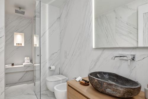 Ванная комната в Villa Santa Esmeralda Mykonos