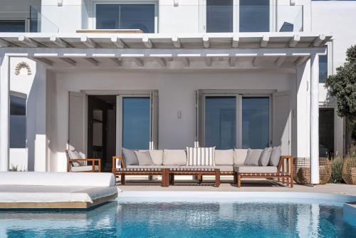 Бассейн в Villa Santa Esmeralda Mykonos или поблизости