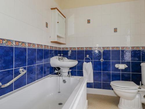 Ванная комната в Primrose Cottage
