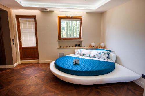 Un pat sau paturi într-o cameră la Ai Pozzi di Lenola
